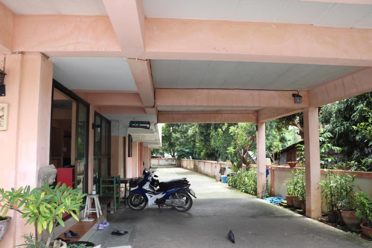 Tipsiri Place Chiang Mai Exterior photo